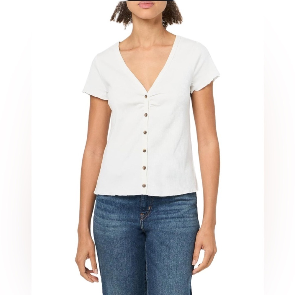 NWT UNIONBAY Women's Maris Rib Knit Button Front V-Neck Top